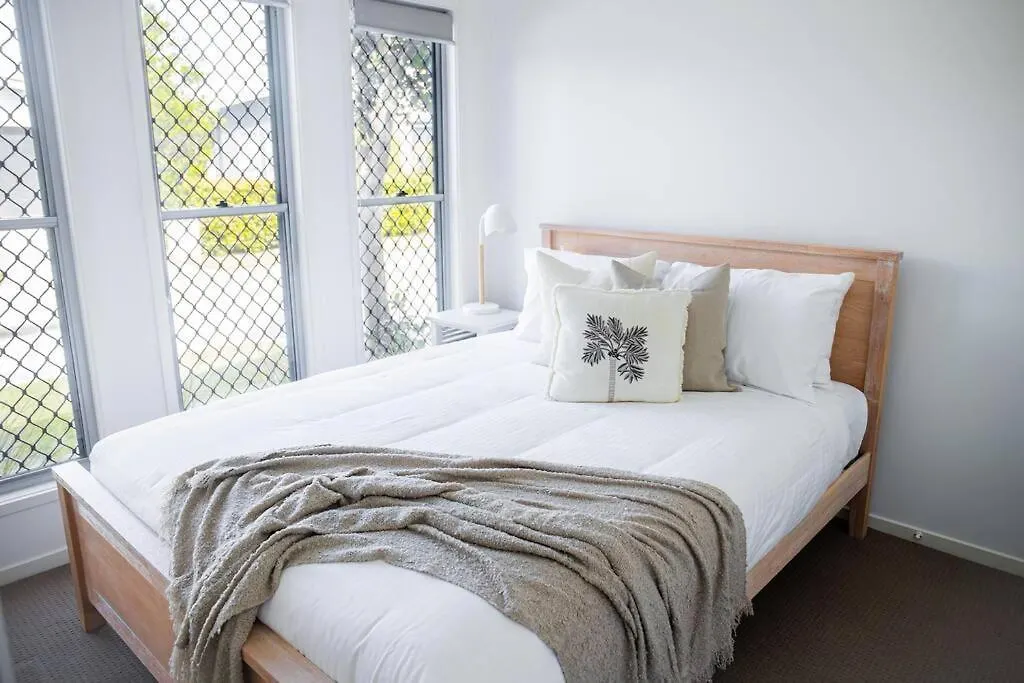 Cosy 3-Bedroom Beach House Marcoola 0*,